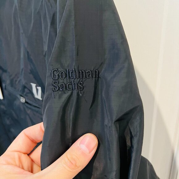 New Vuori Black Daybreak Windbreaker Small GOLDMAN SACHS - Picture 2 of 11